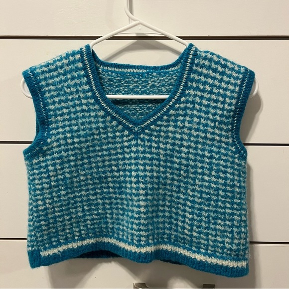 Plaid Cropped Sweater Vest Blue & White - Picture 2 of 3